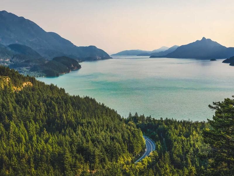 Commercial Commercial Showroom with Club Membership